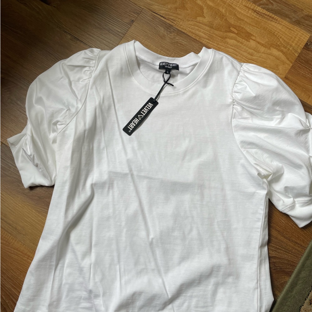 Velvet Heart Classic White Short Sleeve Tee